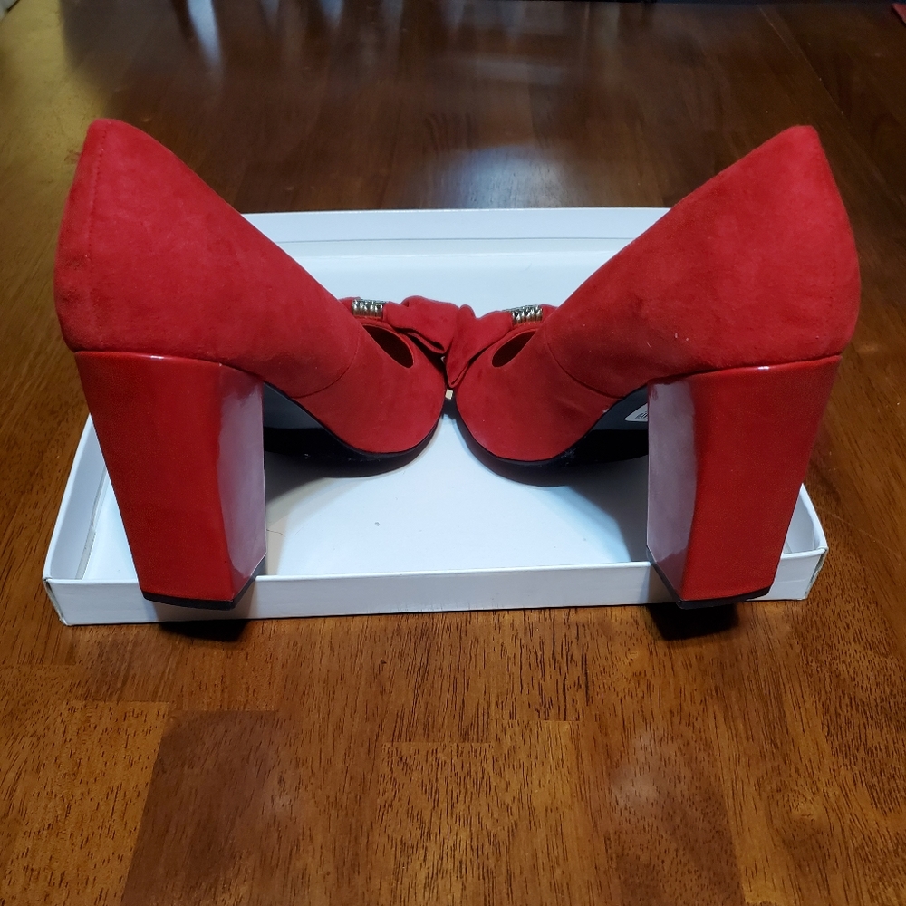 Shoes - Picture 3 of 3